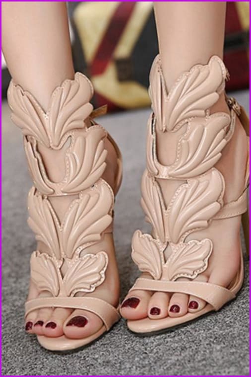 Subtly Elegant Sandals with a Refined Vintage Look