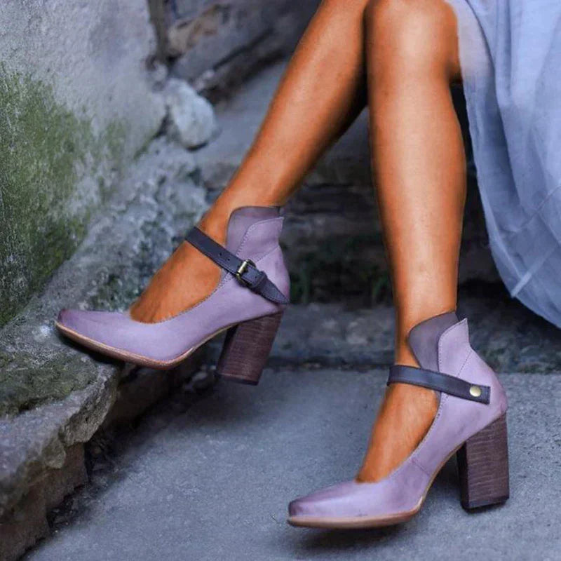 Beautifully Finished Heels in a Timeless Design