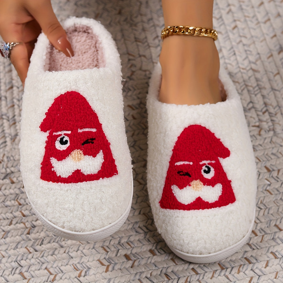 Christmas Tree Pattern Fuzzy Slippers Dr6521