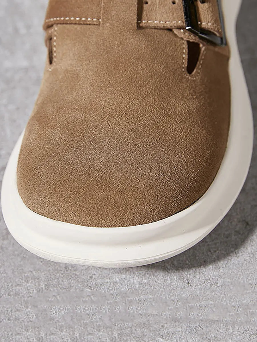 Elegantly Styled Slippers for Everyday Wear