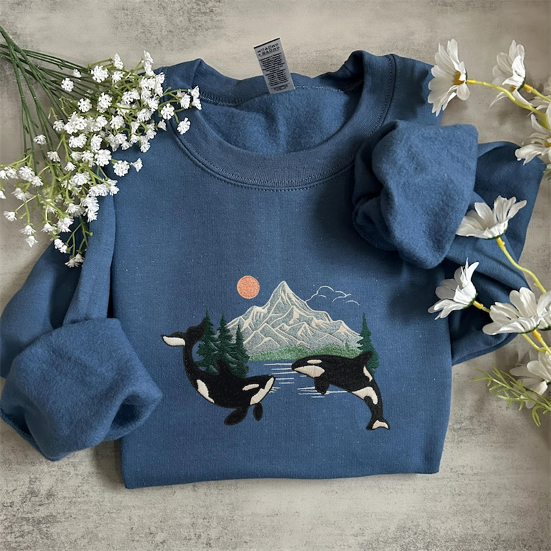 Comstylish Orca Whale Embroidered Sweatshirt