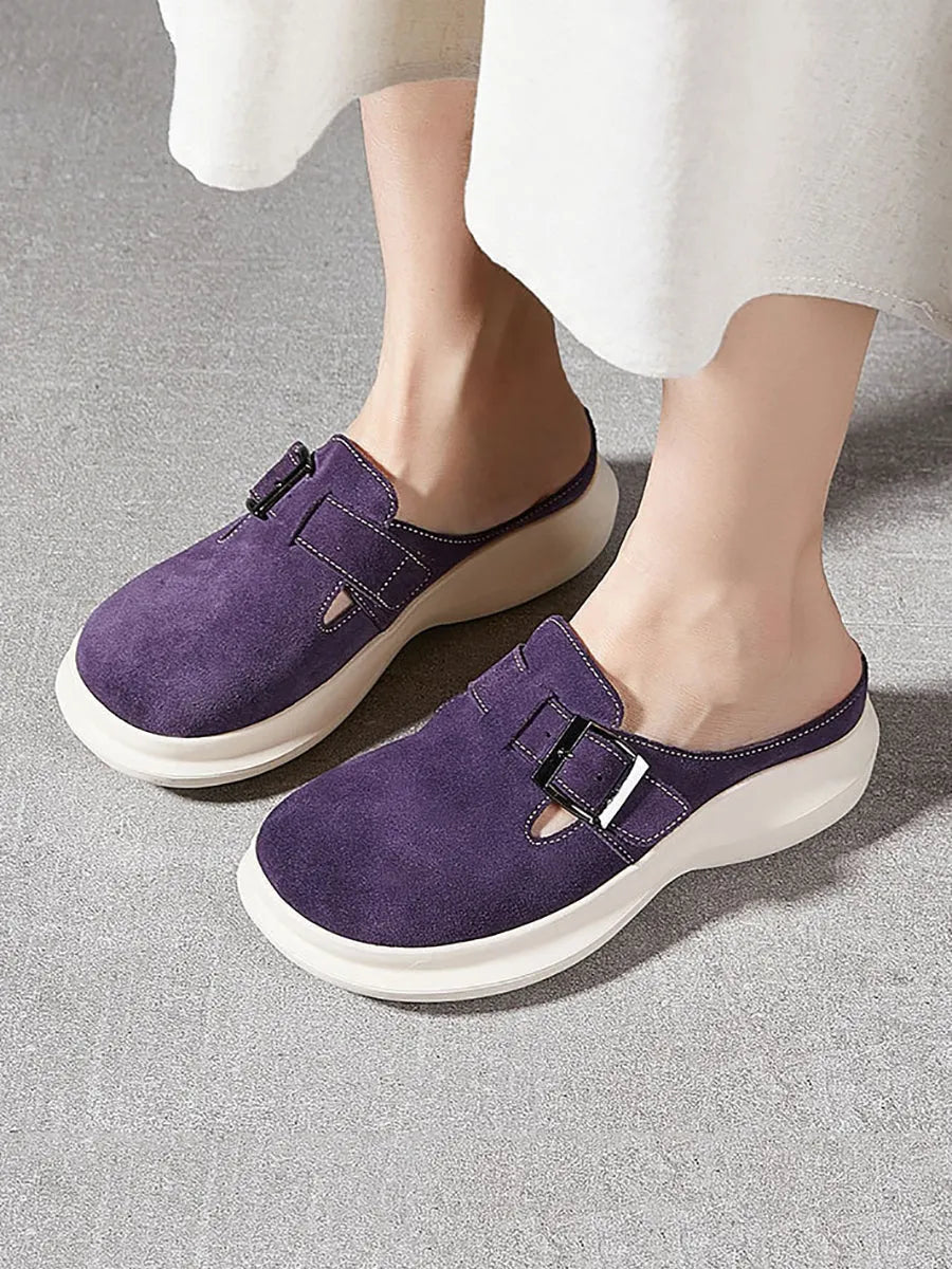 Elegantly Styled Slippers for Everyday Wear