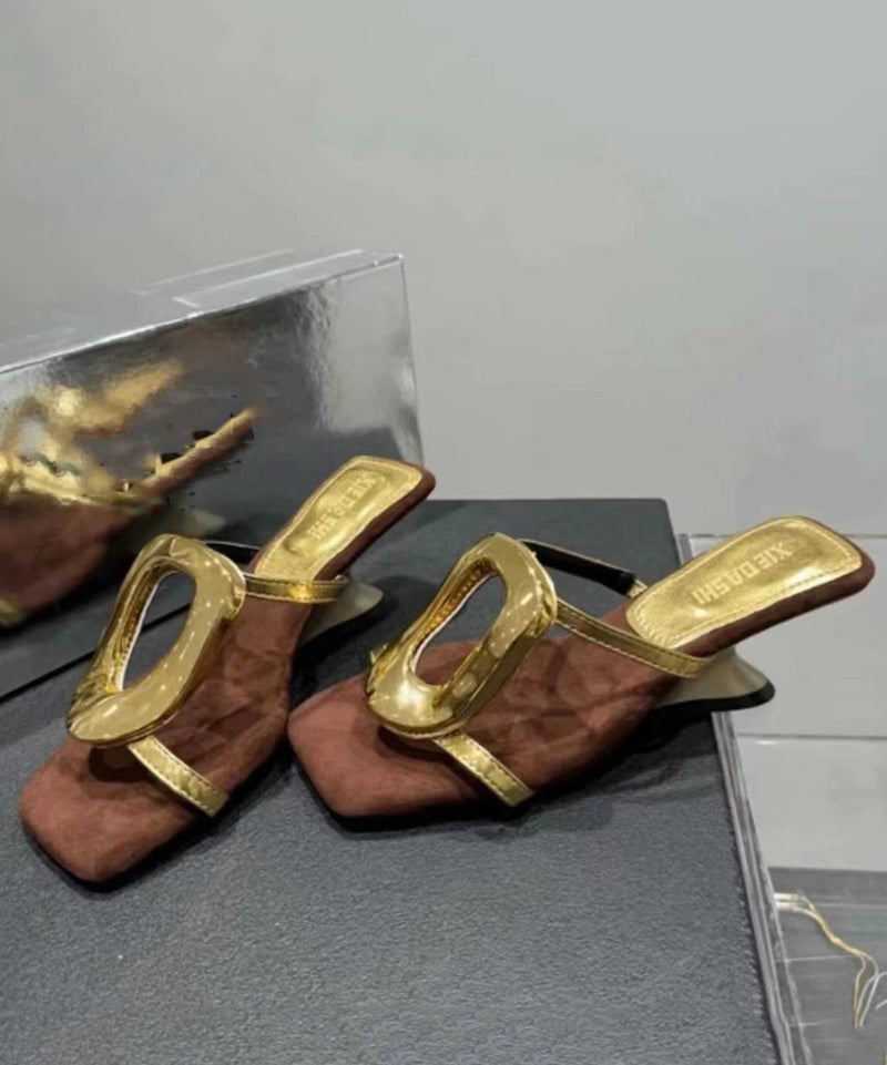 Subtly Elegant Heels with a Refined Vintage Look