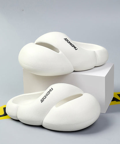 Finely Styled Slippers with a Classic Vintage Look