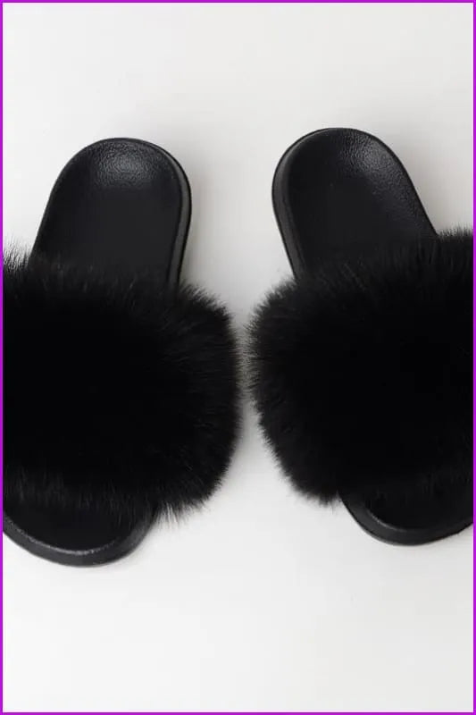 Casually Elegant Garment with a Refined Edge