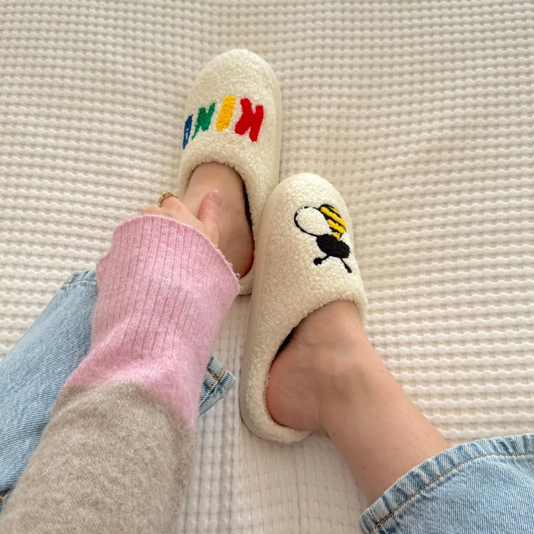 Finely Styled Slippers with a Classic Vintage Look