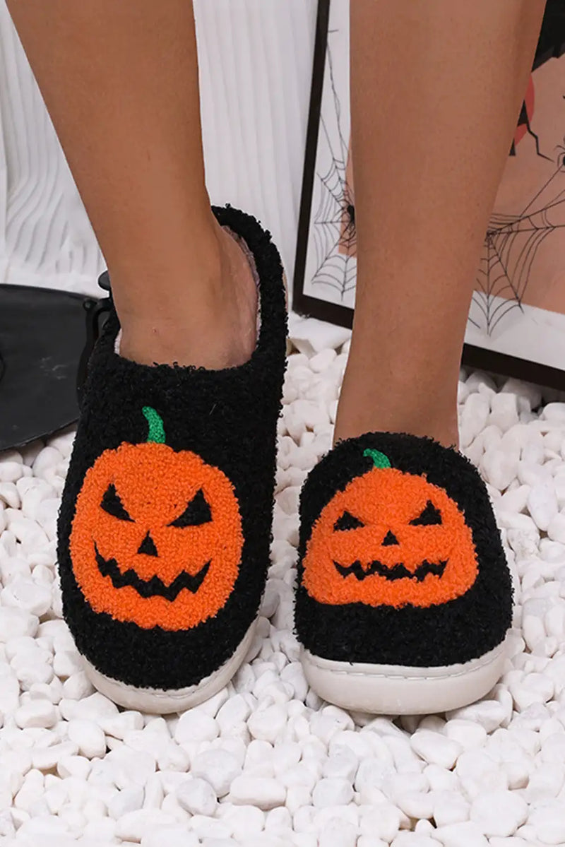 Effortlessly Elegant Slippers with a Timeless Design
