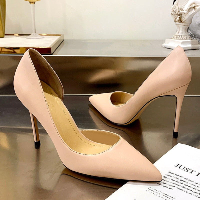 Classic Vintage Heels with a Flattering Fit
