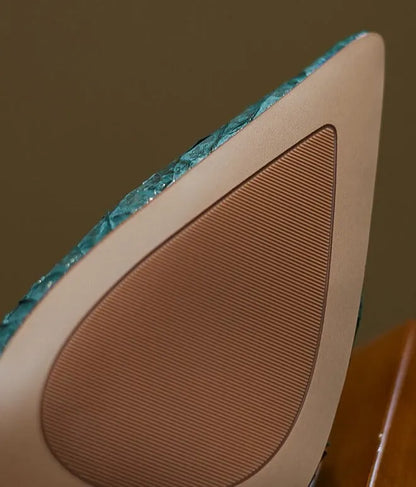 Beautifully Finished Heels in a Timeless Design