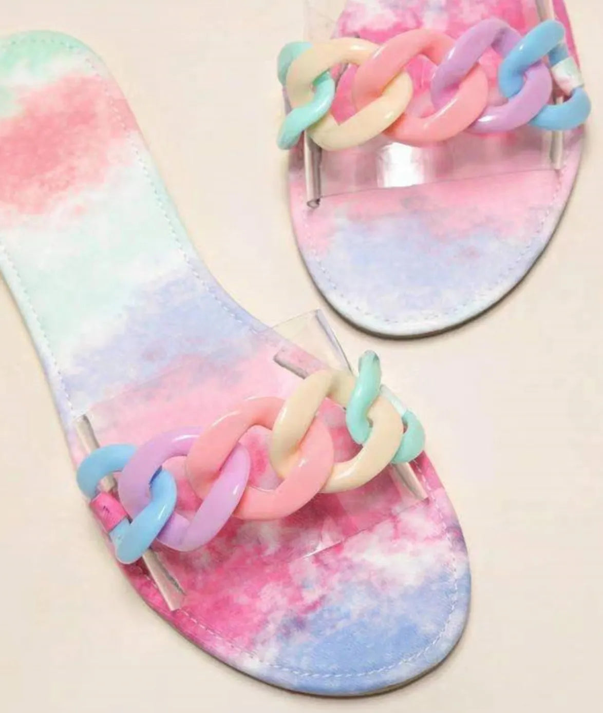 Subtly Elegant Slippers with a Refined Vintage Look