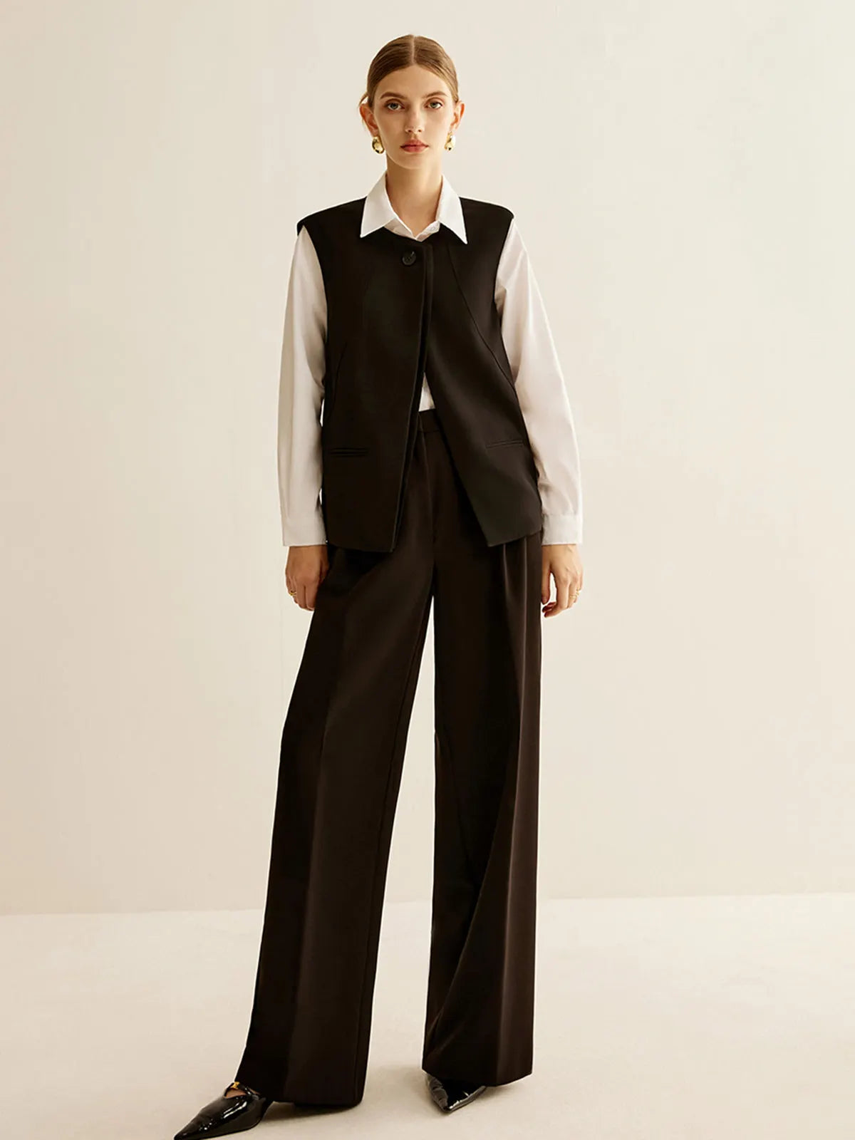 Piped Button Slit Vest