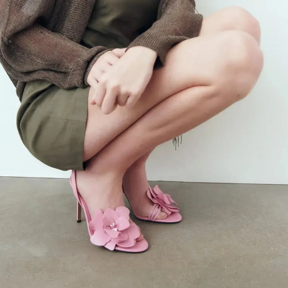 Classic Designed Sandals in a Timeless Cut