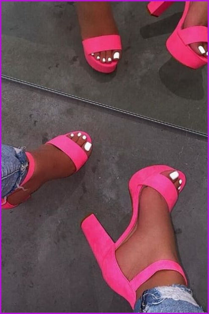 Finely Styled Heels with a Classic Vintage Look