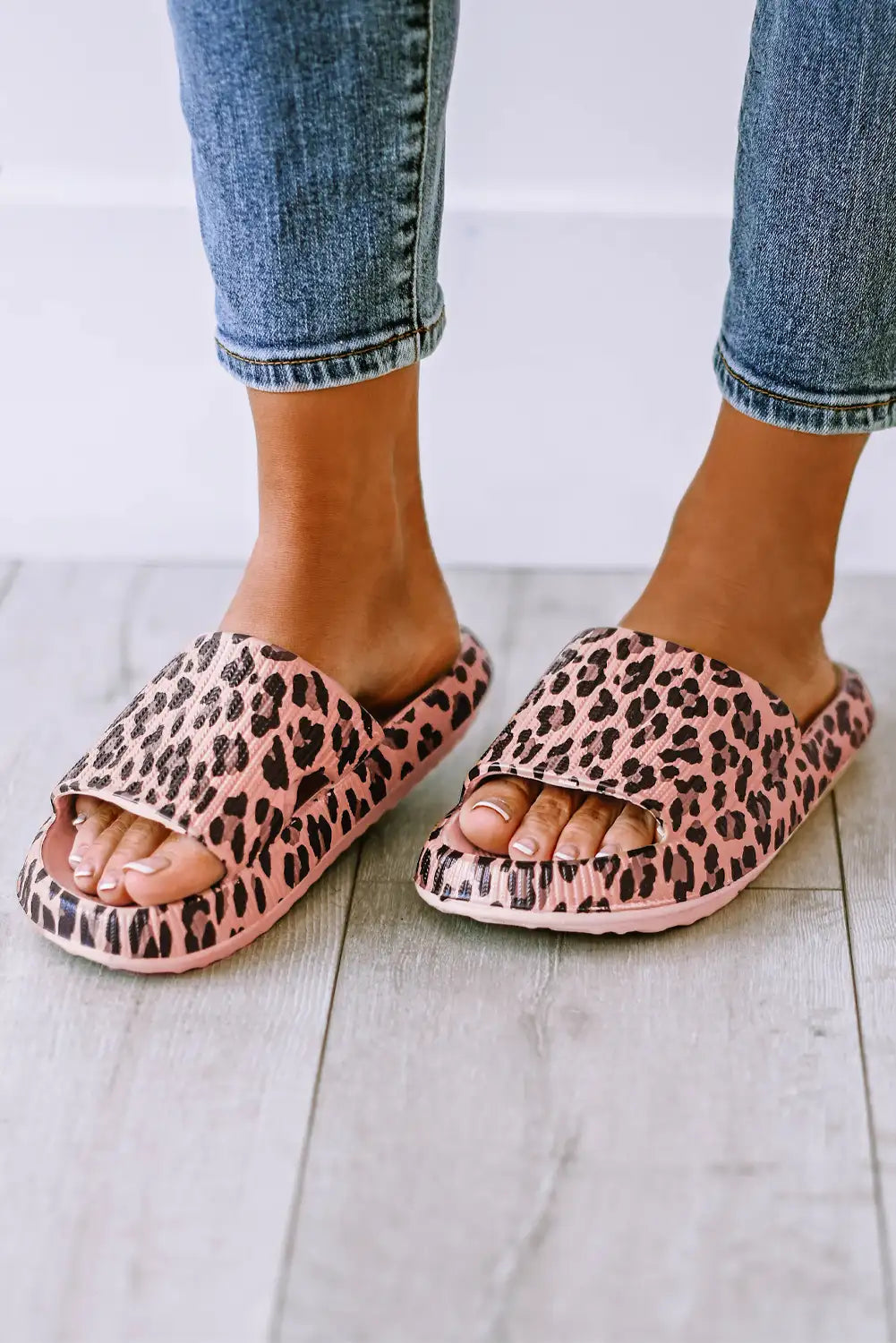 Pink Leopard Print Thick Sole Slippers