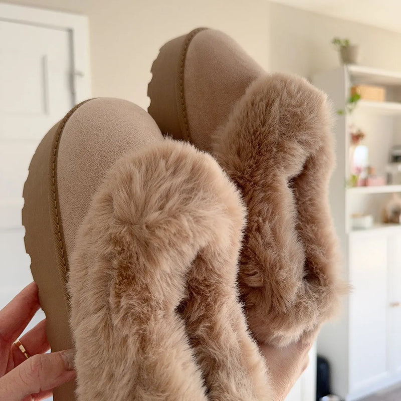 Finely Styled Slippers with a Classic Vintage Look