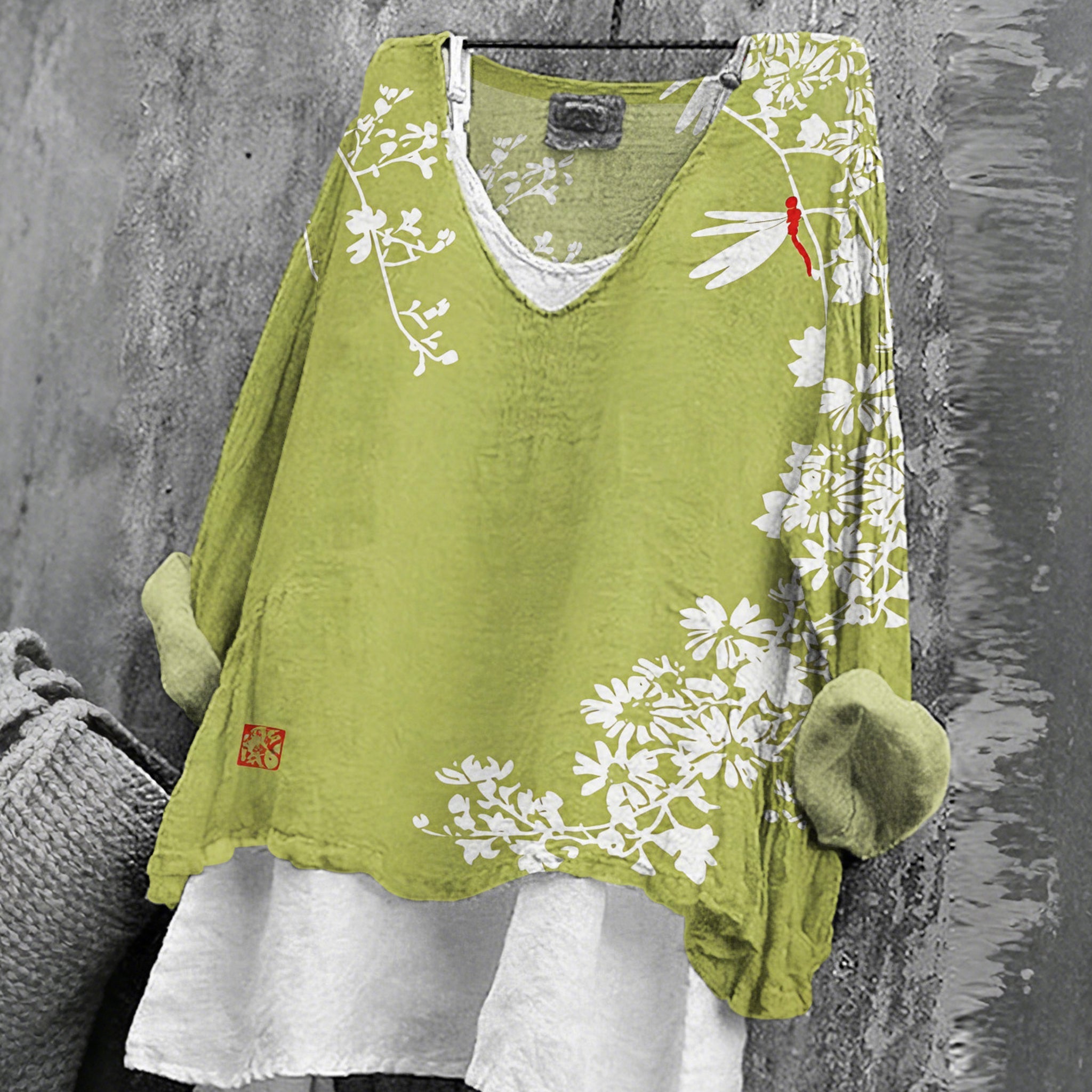 Comstylish Women's Japanese Floral Art Print V-neck T-shirt