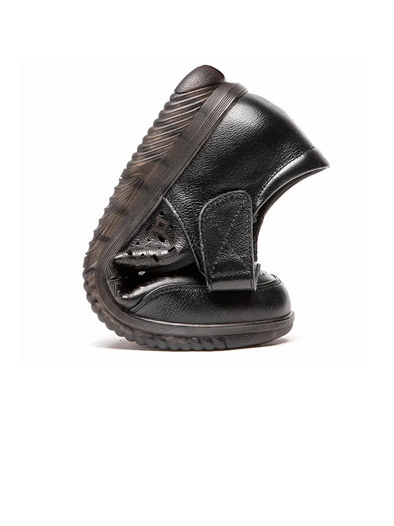Effortlessly Elegant Shoes with a Timeless Design