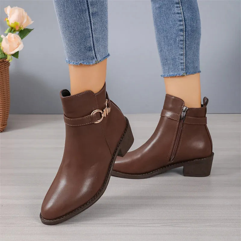 Classic Vintage Shoes with a Flattering Fit