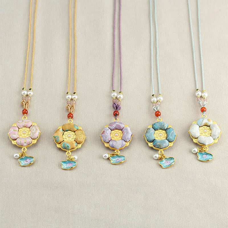 Buddha Stones Song Brocade Four-leaf Clover Luck Necklace
