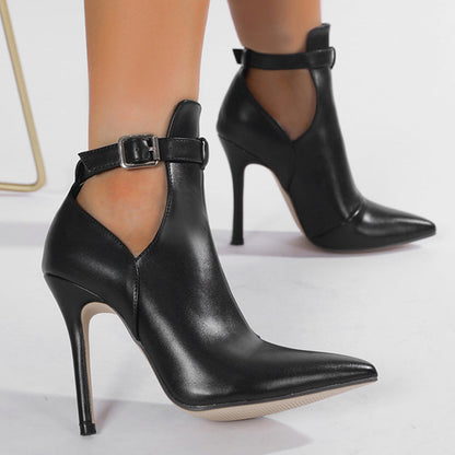 Classic Designed Shoes in a Timeless Cut