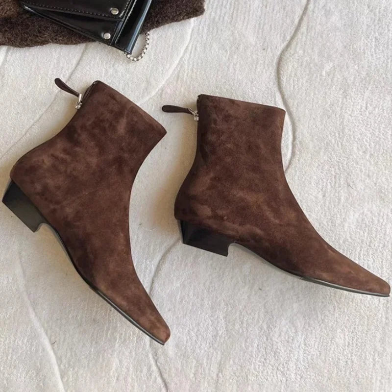Jonni Boots