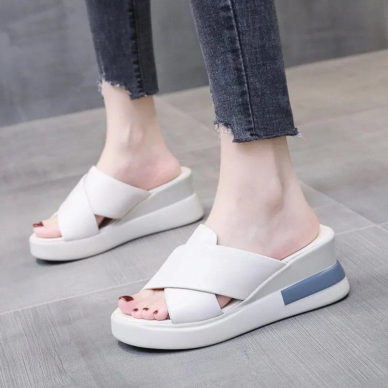Effortlessly Elegant Heels with a Timeless Design