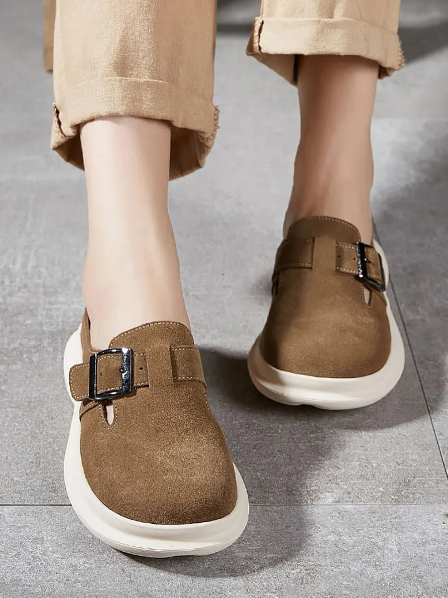 Elegantly Styled Slippers for Everyday Wear