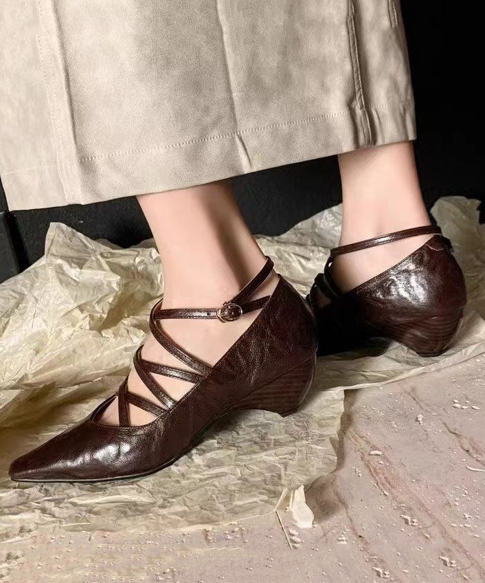 Classic Vintage Shoes with a Flattering Fit