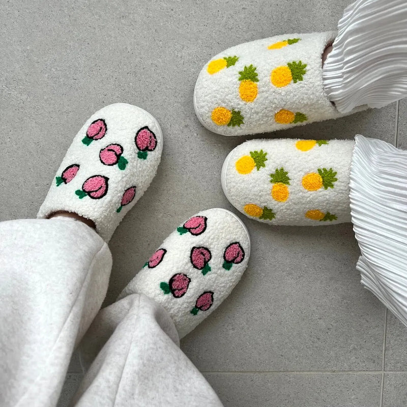 Elegantly Styled Slippers for Everyday Wear