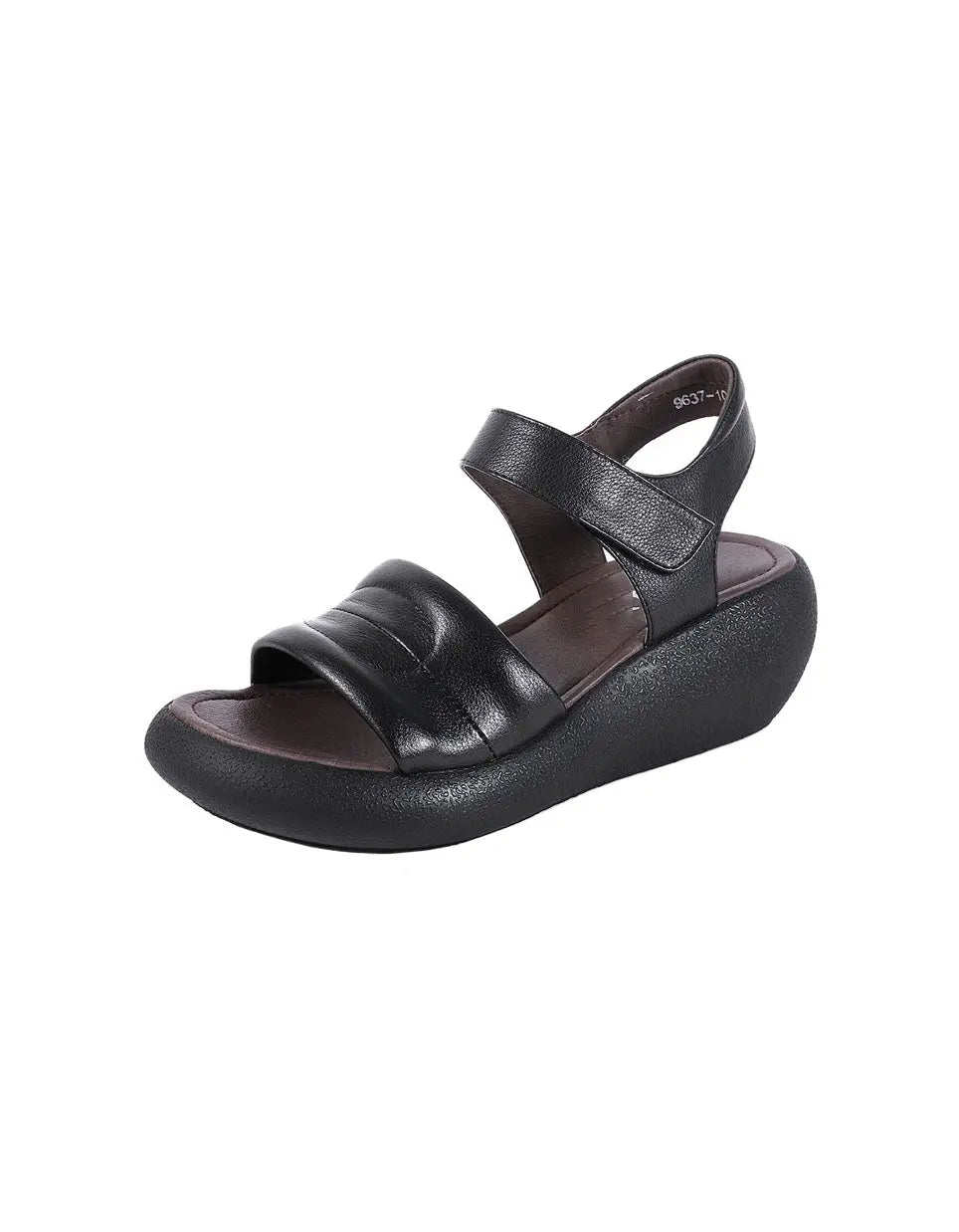 Classic Vintage Sandals with a Flattering Fit