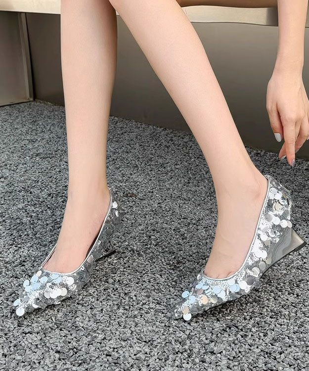Beautifully Finished Heels in a Timeless Design
