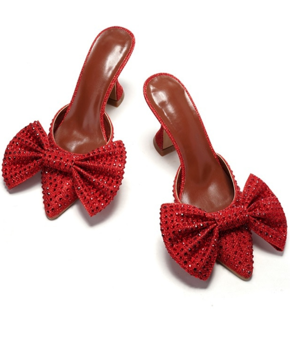 Classic Vintage Heels with a Flattering Fit