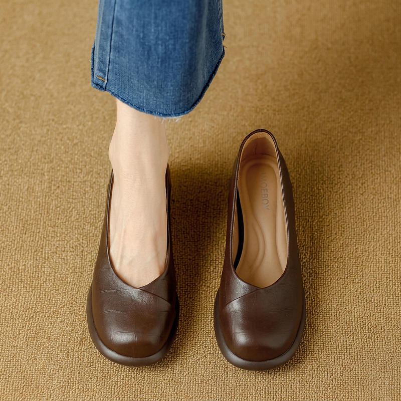 Elegantly Styled Heels for Everyday Wear