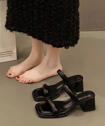 Casually Elegant Sandals with a Refined Edge