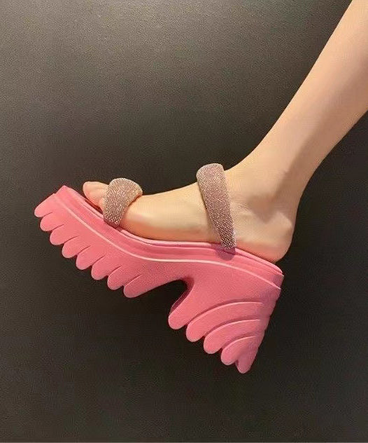 Vintage Style Sandals with a Modern Fit