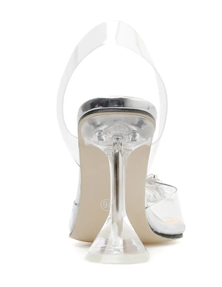Casually Elegant Heels with a Refined Edge