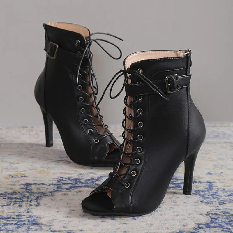 Vintage Style Shoes with a Modern Fit