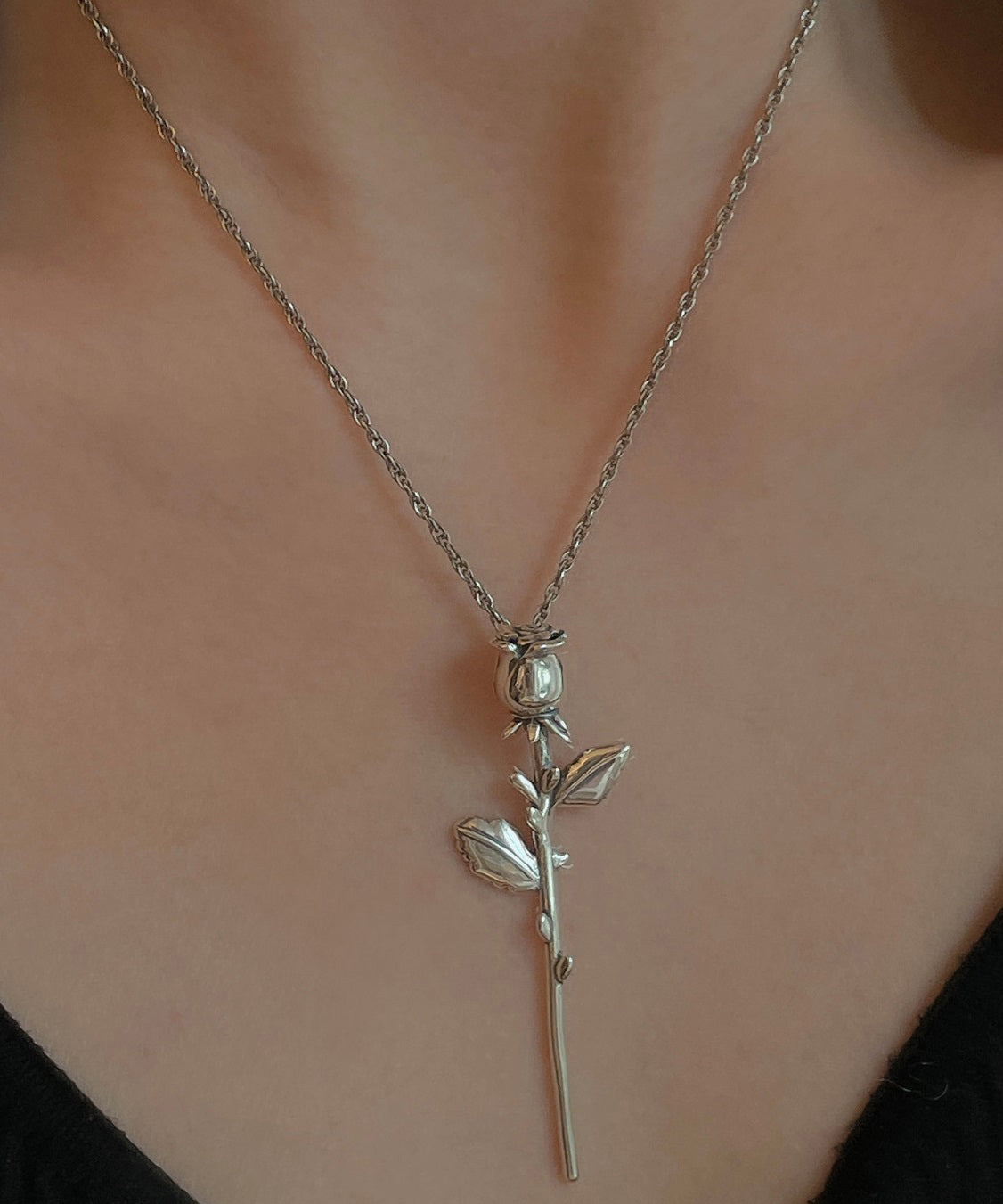 Original Design Silver Rose Pendant Necklace