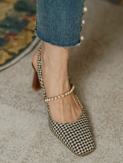 Finely Styled Heels with a Classic Vintage Look