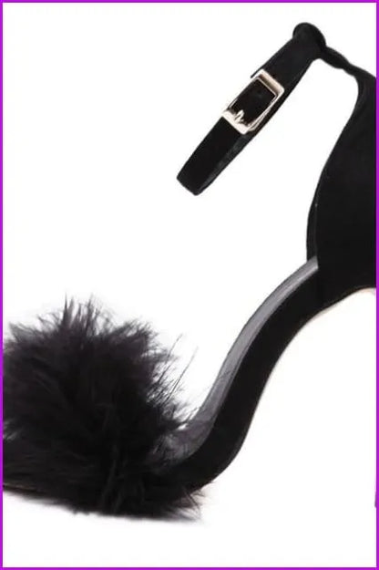 Effortlessly Elegant Heels with a Timeless Design