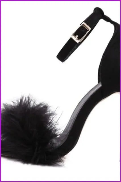 Casually Elegant Heels with a Refined Edge
