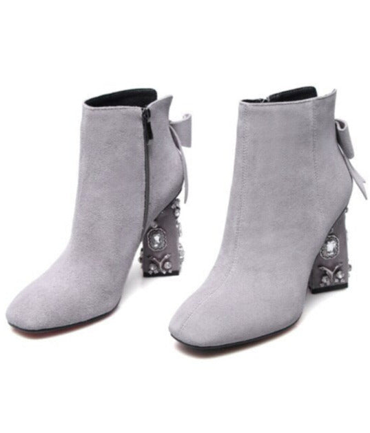 Casually Elegant Heels with a Refined Edge