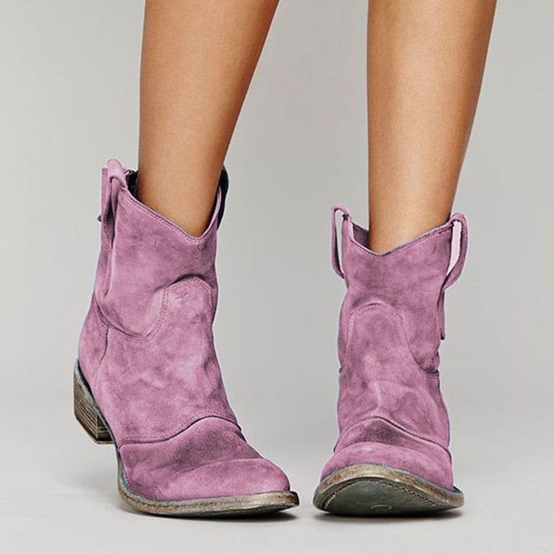 Tailor-made and comfortable orthopaedic boots