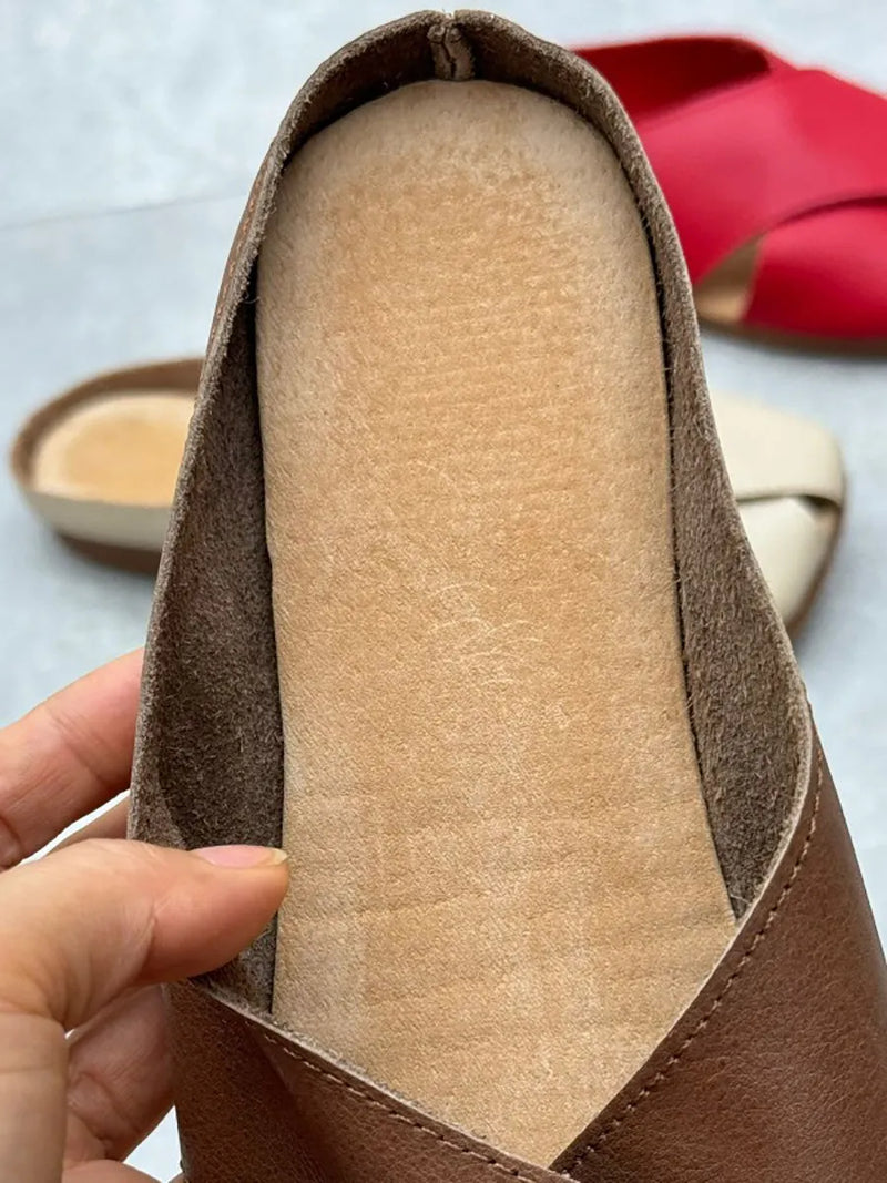 Finely Styled Slippers with a Classic Vintage Look