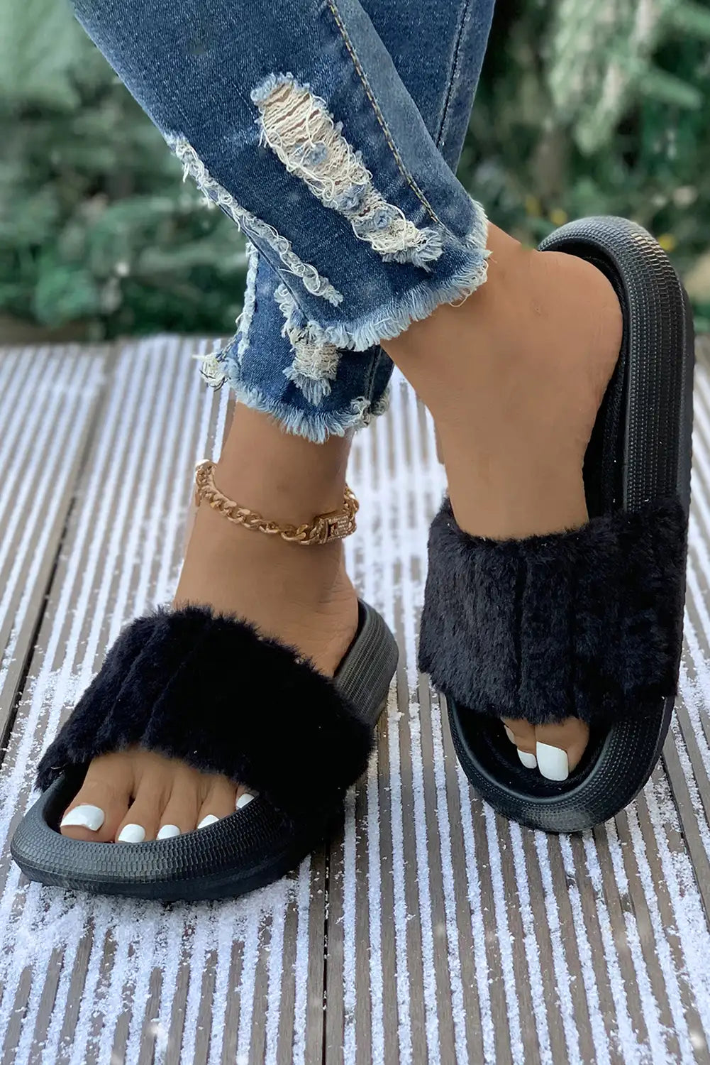 Cozy Black Plush Band Home Slippers
