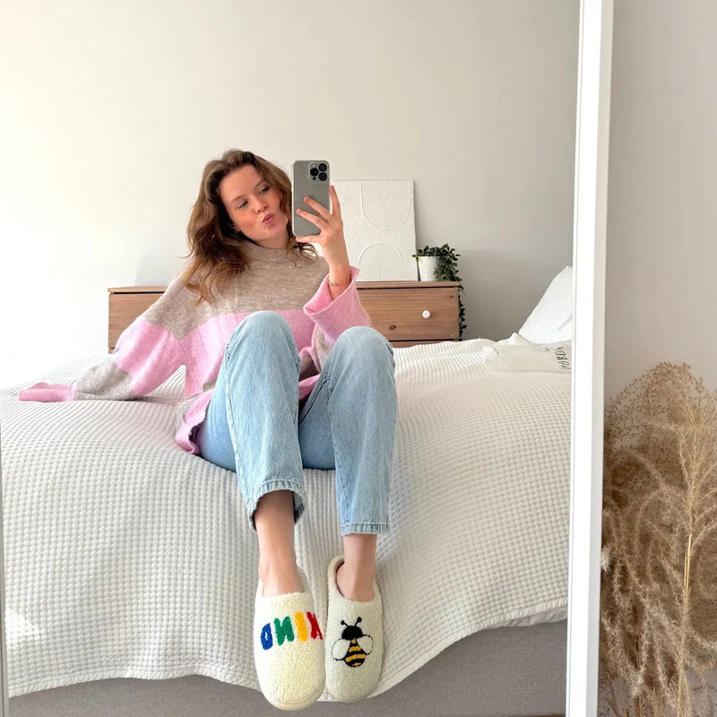 Finely Styled Slippers with a Classic Vintage Look