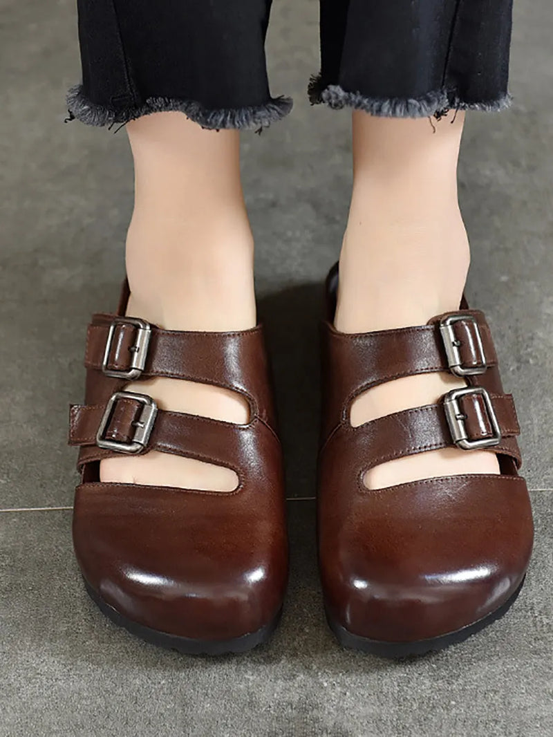 Effortlessly Elegant Slippers with a Timeless Design