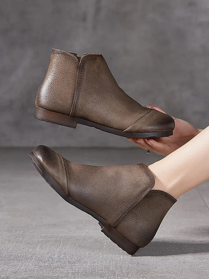 Elegantly Styled Boots for Everyday Wear