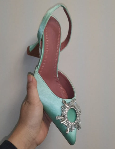 Classic Vintage Heels with a Flattering Fit