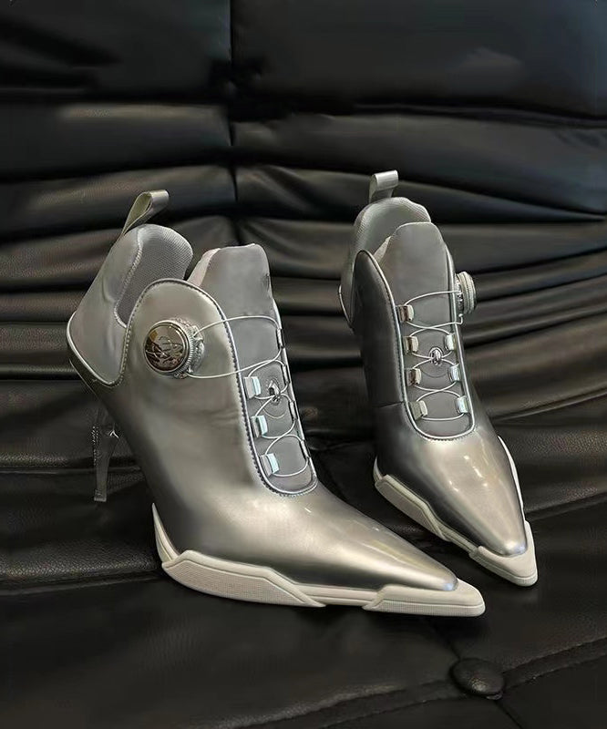 Classic Vintage Boots with a Flattering Fit